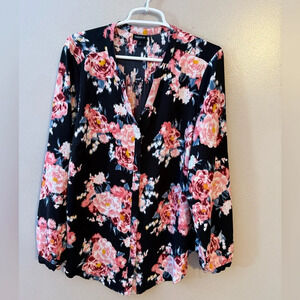 Torrid Womens Floral‎ Black Pink Whimsigoth V-Neck Hidden Button Size 1X Blouse